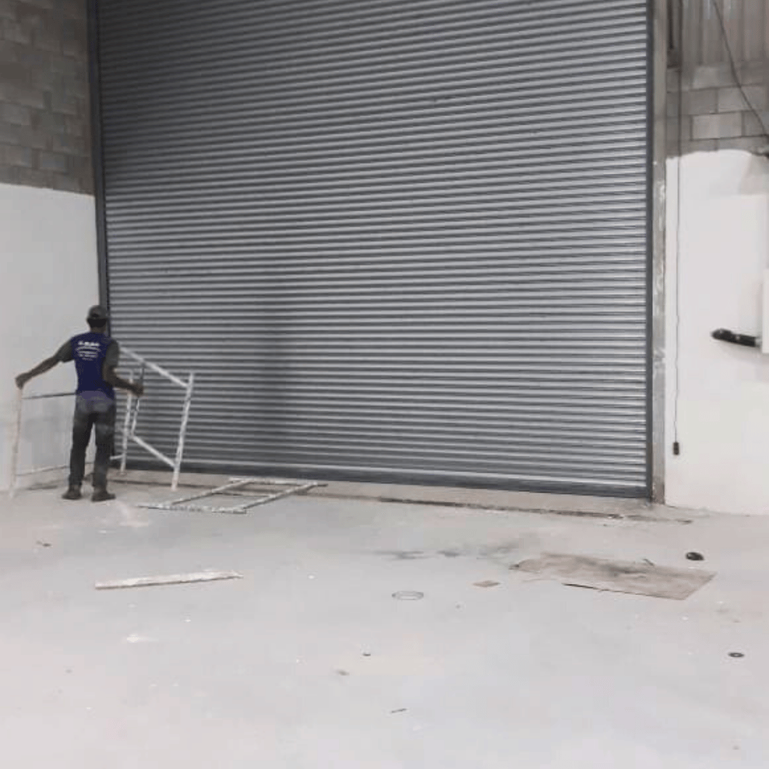 Fábrica de Portas de Aço em SP: Produção Sob Medida (Manual, Automática e Transvision) | EBPA