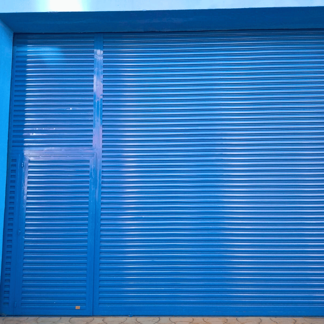 Porta de Enrolar para Loja em SP: Fechada ou Transvision, Manual ou Automática | EBPA
