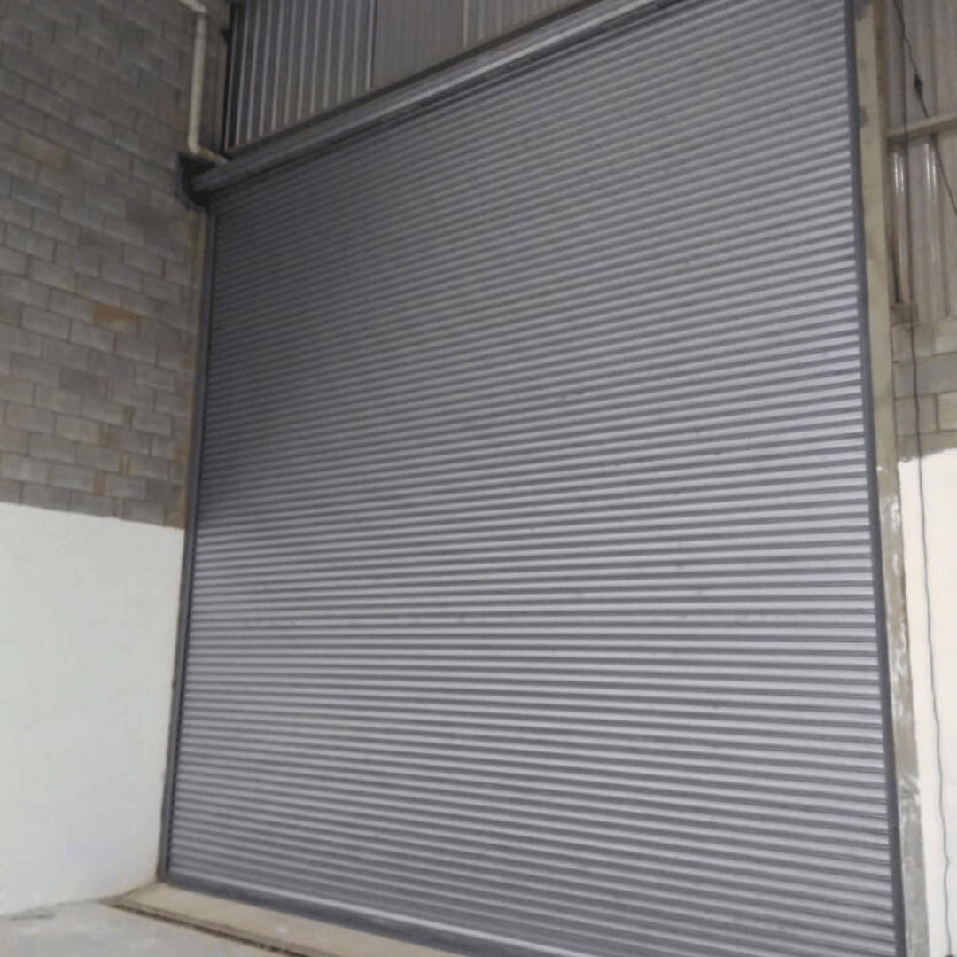 Porta de Enrolar para Fachada em SP: Vitrine com Presença e Fechamento Seguro | EBPA