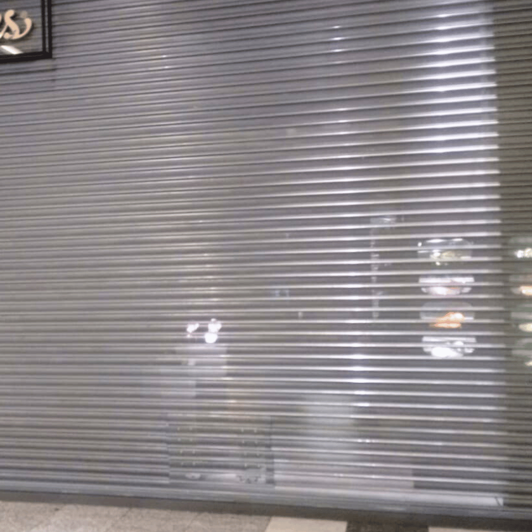 Instalação de Porta de Enrolar Automática em SP: Porta Rápida sem Enrolar Torto