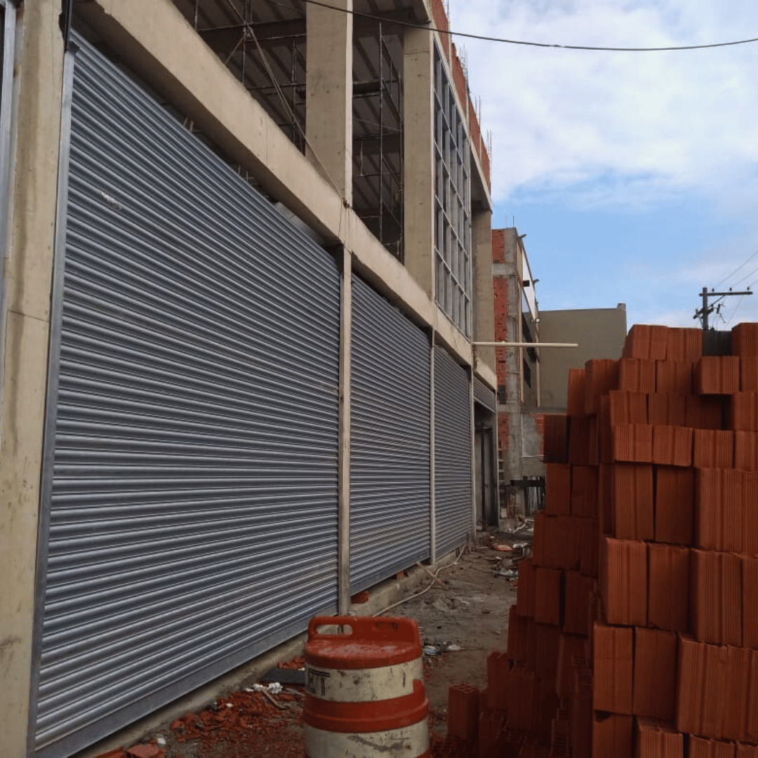 Portas de Aço na Vila Mariana